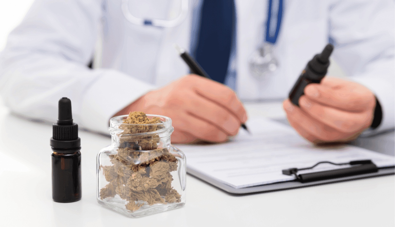Arzt verschreibt Cannabis auf Rezept